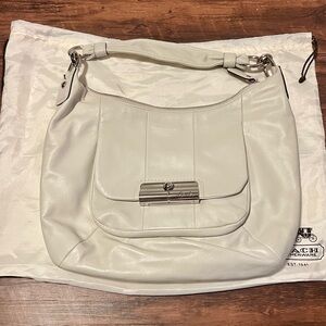 Authentic Coach Kristy leather shoulder bag (Style #16808)